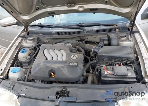 2005 Volkswagen Jetta Gls 2.0L z USA, uszkodzony, nr VIN WVWSL61J25W063079